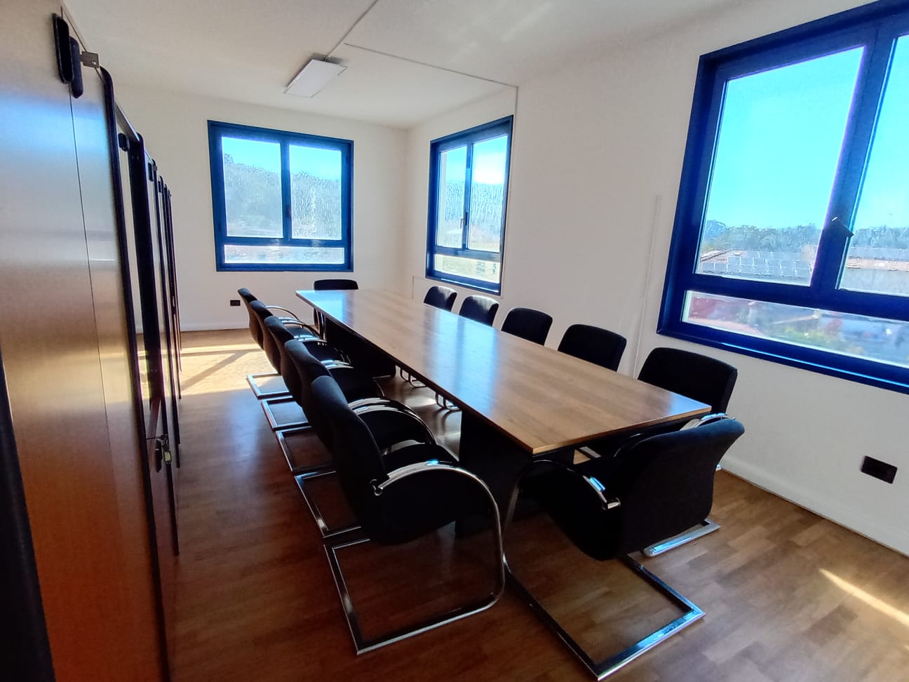 Ex Scam, centro uffici La Spezia. Uffici in affitto a La Spezia. Sala riunioni, conferenze in affitto